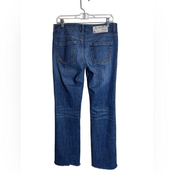 Converse low rise bootcut jeans size 28. - Picture 4 of 5